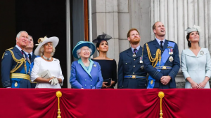 Waduh, Ratu Inggris Ternyata Larang Keluarganya Main Board Game Ini