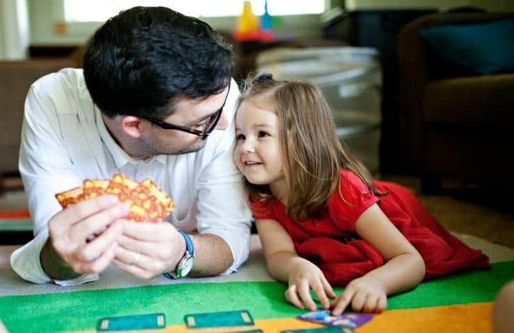 Penting! Ikut Dampingi dan Aktif Bermain Board Game Bersama Anak-Anak